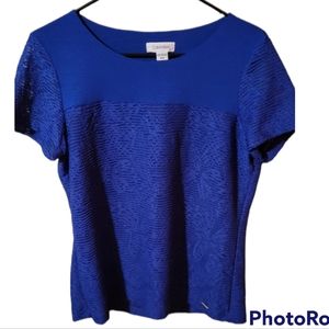 Calvin Klein womens short sleeve shirt. Blue. Size medium